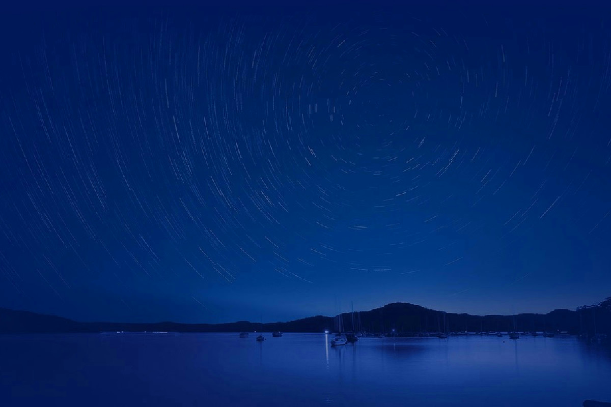 Dove ammirare le Ursidi a Natale: le meteore brillano vicino alla Stella Polare nel cielo invernale
