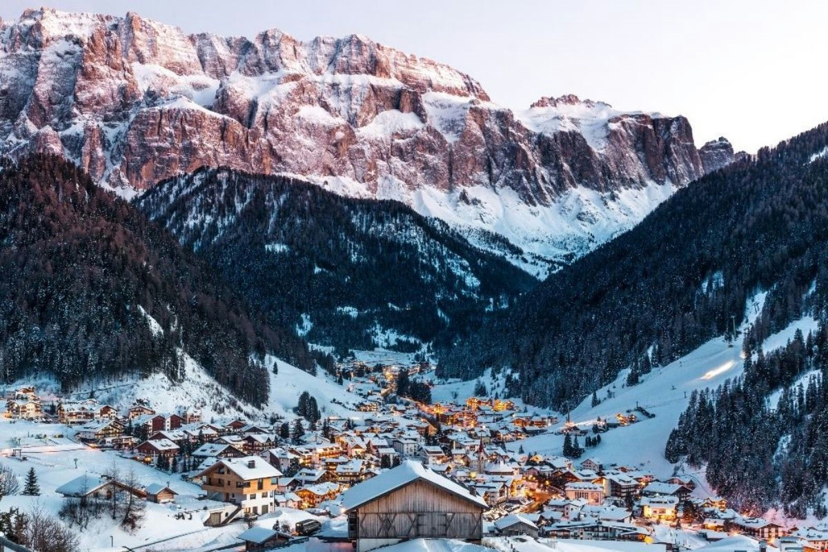 Perché non vivere un Natale on the road tra borghi magici e panorami eccezionali?
