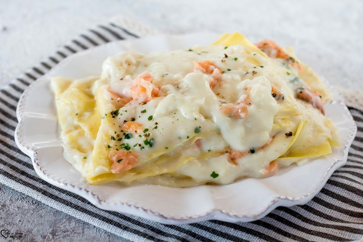 Perché la tua lasagna al salmone non viene mai cremosa? Segui l'ingrediente segreto della nonna